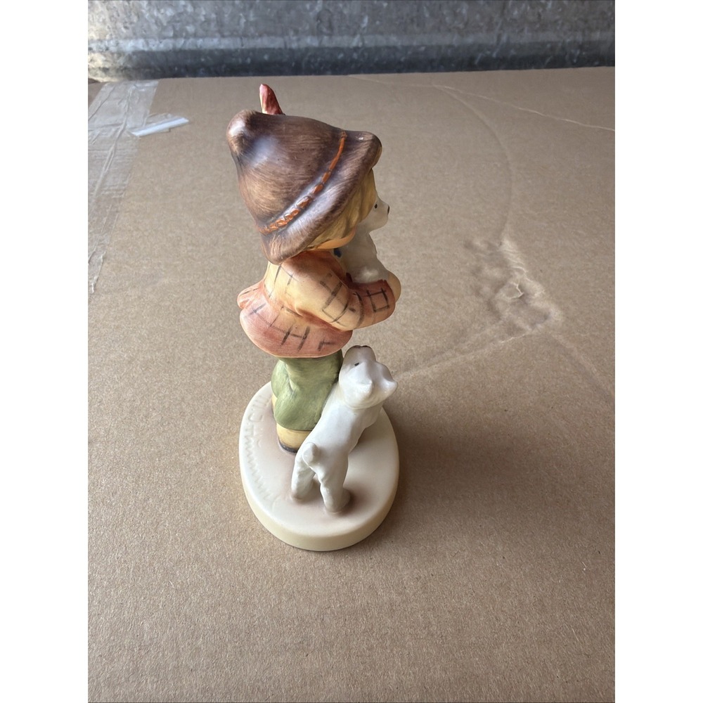 Goebel‎ 1996 Limited Edition Boy With White Puppies Figurine Germany - Picture 7 of 8